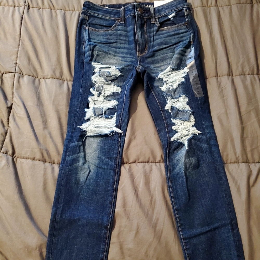 American Eagle Destroyed Jeans, NWT